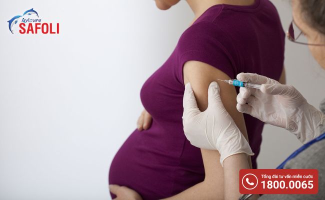 Tiêm vắc xin phòng cúm cho mẹ bầu
