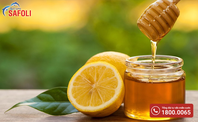 Uống nước chanh và mật ong giúp giảm ốm nghén